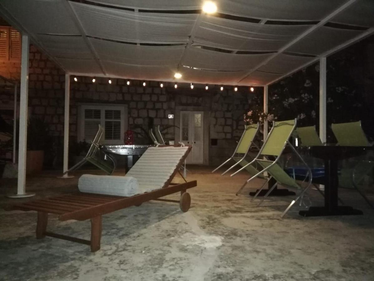 Apartmani Stones Sutivan I Ngoại thất bức ảnh